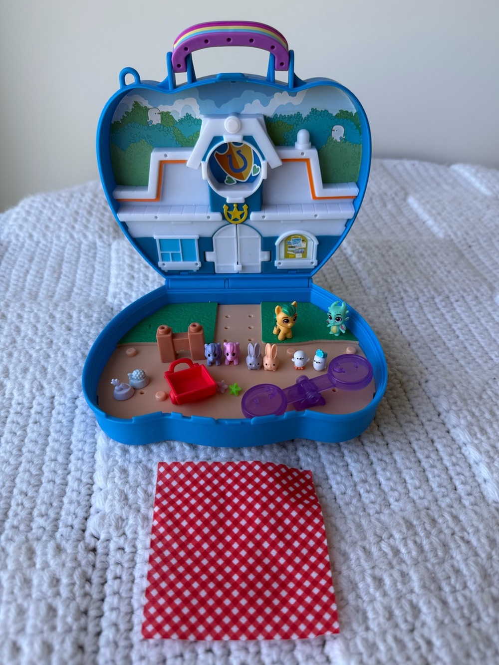 My Little Pony Mini World Magic Compact Creation Critter Corner playset